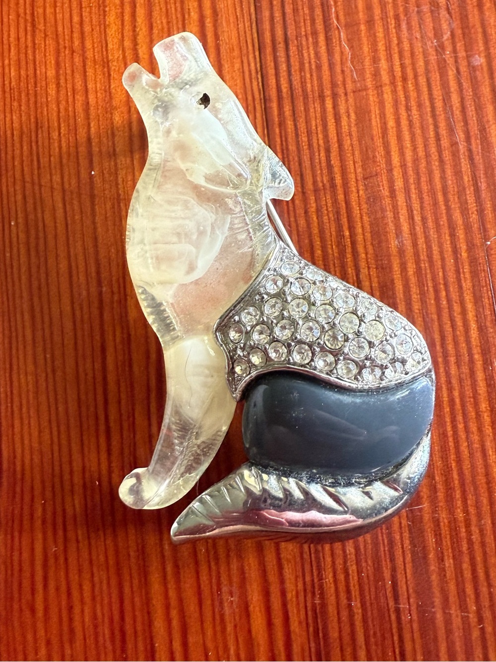 Wolf brooch, wolf pin, quartz brooch, wolf spirit